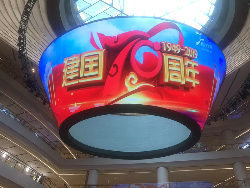 公司花20萬裝修的會議室，竟被客戶吐槽‘像網(wǎng)吧’？高級感會議室的屏幕選擇秘訣”